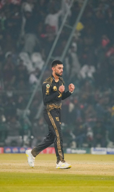 Naveen-ul-haq takes a wicket